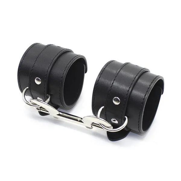 sextoypremium Couples ADULT GAMES SEXY BLACK GAY LEATHER HAND CUFFS RESTRAINTS BONDAGE CHAIN HANDCUFFS EROTIC TOYS PRODUCTS SEX TOYS FOR COUPLES SEXO sextoypremium Couples ADULT GAMES SEXY BLACK GAY LEATHER HAND CUFFS RESTRAINTS BONDAGE CHAIN HANDCUFFS EROTIC TOYS PRODUCTS SEX TOYS FOR COUPLES SEXO