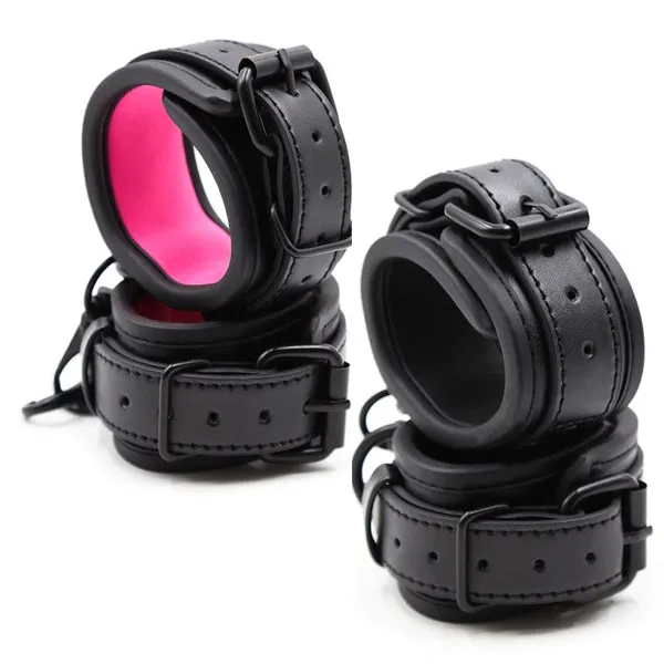 sextoypremium Couples SEXY ADJUSTABLE LEATHER HANDCUFFS FOR SEX TOYS FOR WOMAN COUPLES HANG BUCKLE LINK BDSM BONDAGE RESTRAINTS EXOTIC ACCESSORIES sextoypremium Couples SEXY ADJUSTABLE LEATHER HANDCUFFS FOR SEX TOYS FOR WOMAN COUPLES HANG BUCKLE LINK BDSM BONDAGE RESTRAINTS EXOTIC ACCESSORIES